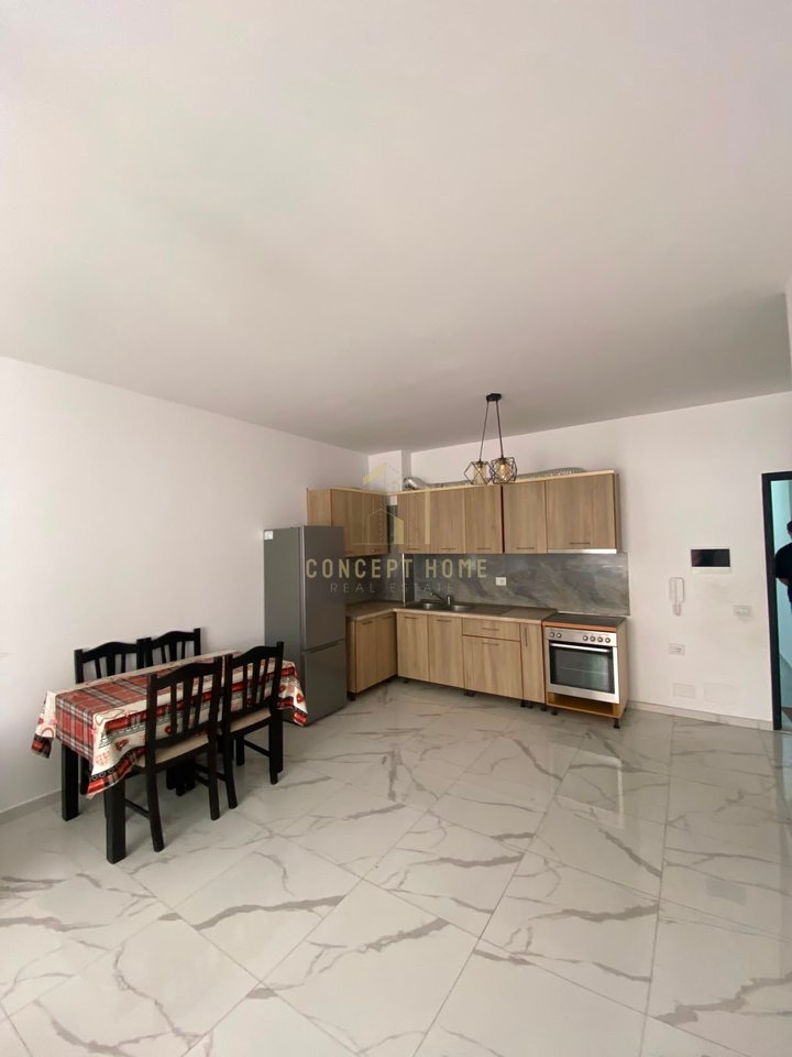 Jepet me qera apartament 1+1 ne Kamëz