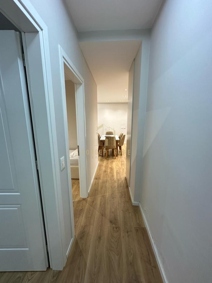 Appartamento 2+1 In Affitto in Via Kavaja, di fronte al "Complesso Delijorgji" Tirana - 900€ | 95 m²