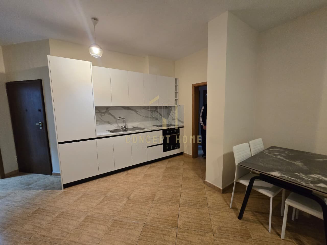 Jepet Apartament me qera 2+1+2 tek Rruga e Kosovareve