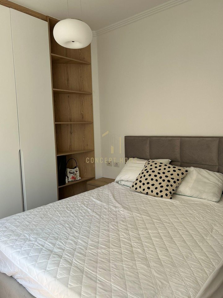 Jepet me qera apartament 1+1 Ne Qender