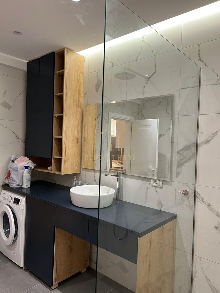Jepet me qera apartament 1+1 Ne Qender