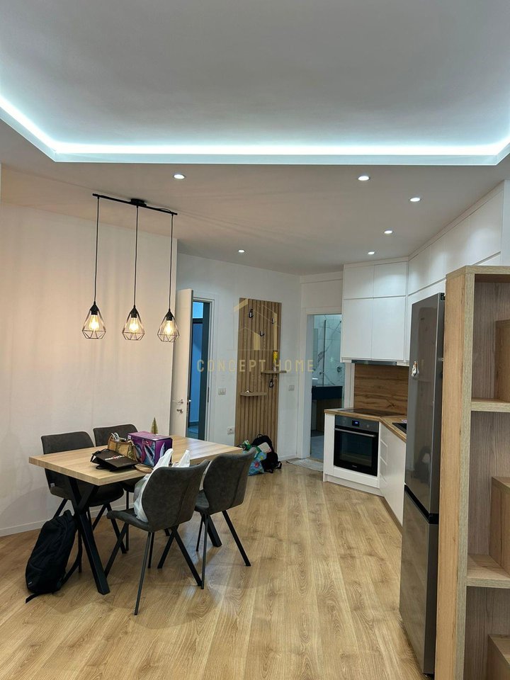 Jepet me qera apartament 1+1 Ne Qender