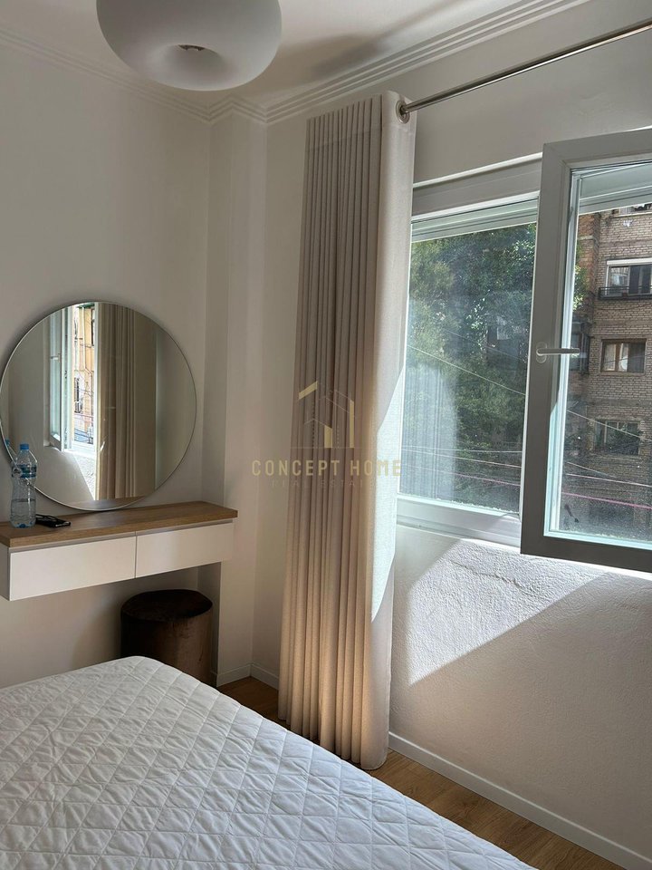 Jepet me qera apartament 1+1 Ne Qender