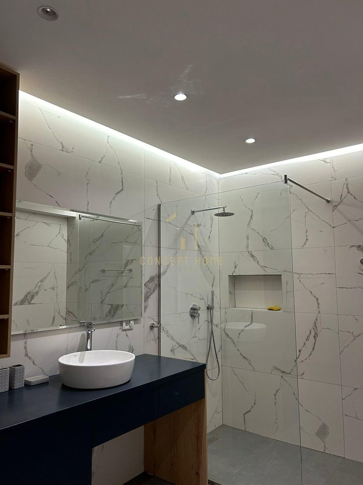 Jepet me qera apartament 1+1 Ne Qender