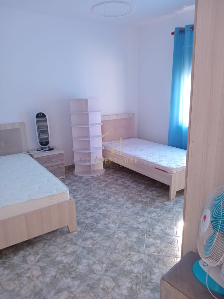 Jepet me qera shtepi private 2+1 ne Astir