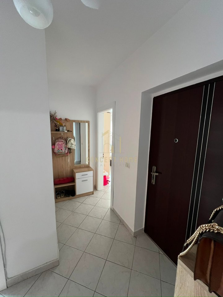 Appartamento 2+1 in affitto in via Dritan Hoxha (vicino all'ex Piazza Shqiponja)
