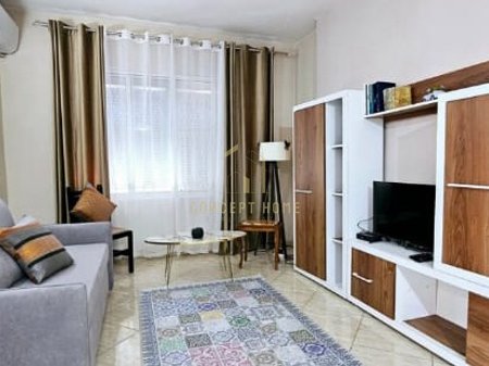 Appartamento 1+1 in affitto in Via Kavaja.