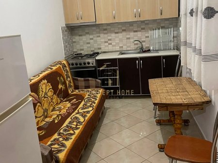 Jepet me qera shtepi private 1+1 tek Rruga 5 Maji
