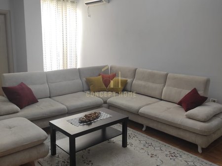 Affittasi appartamento 1+1 a Yzberisht