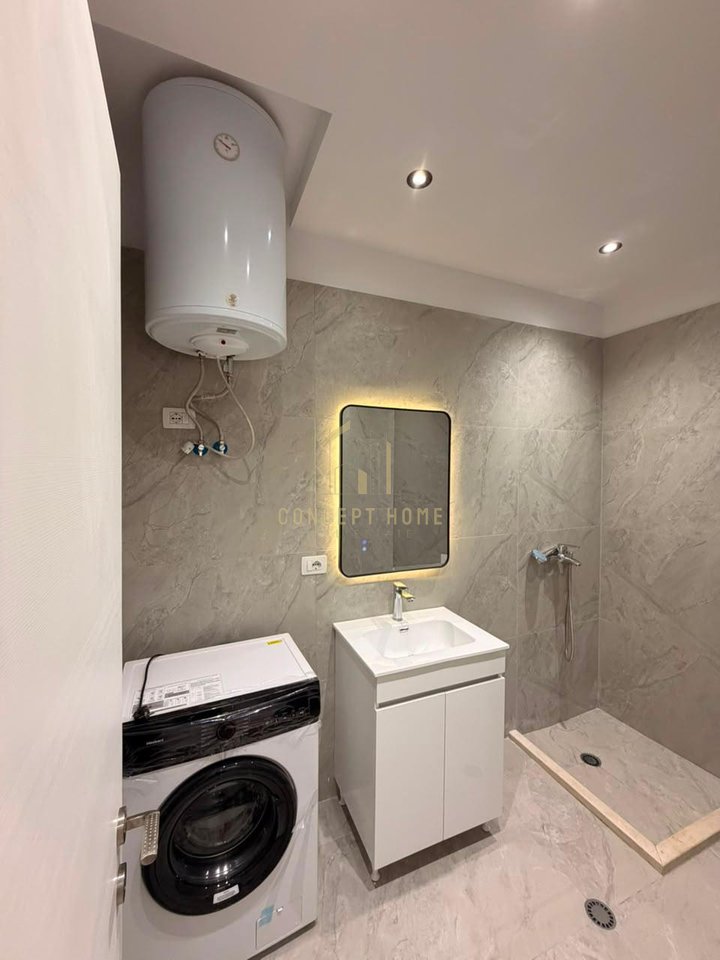 Shitet apartament 1+1 tek 21 Dhjetori