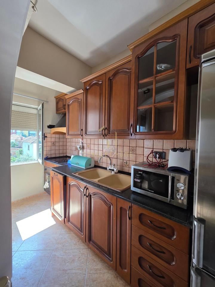 Affittasi appartamento 2+1 in Via Elbasani