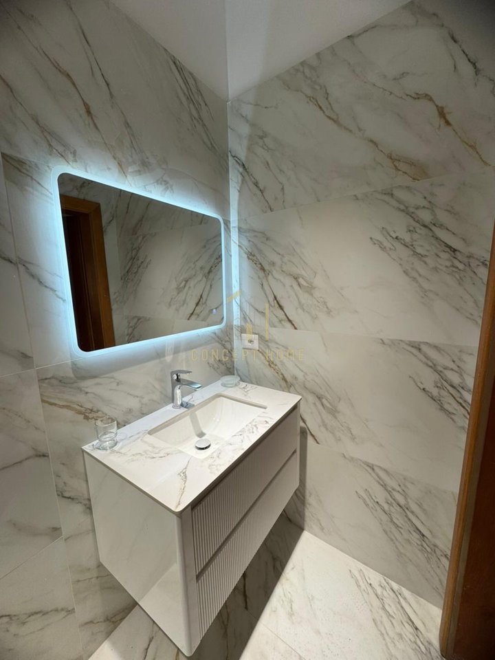 Jepet me qera apartament  1+1 në Selite
