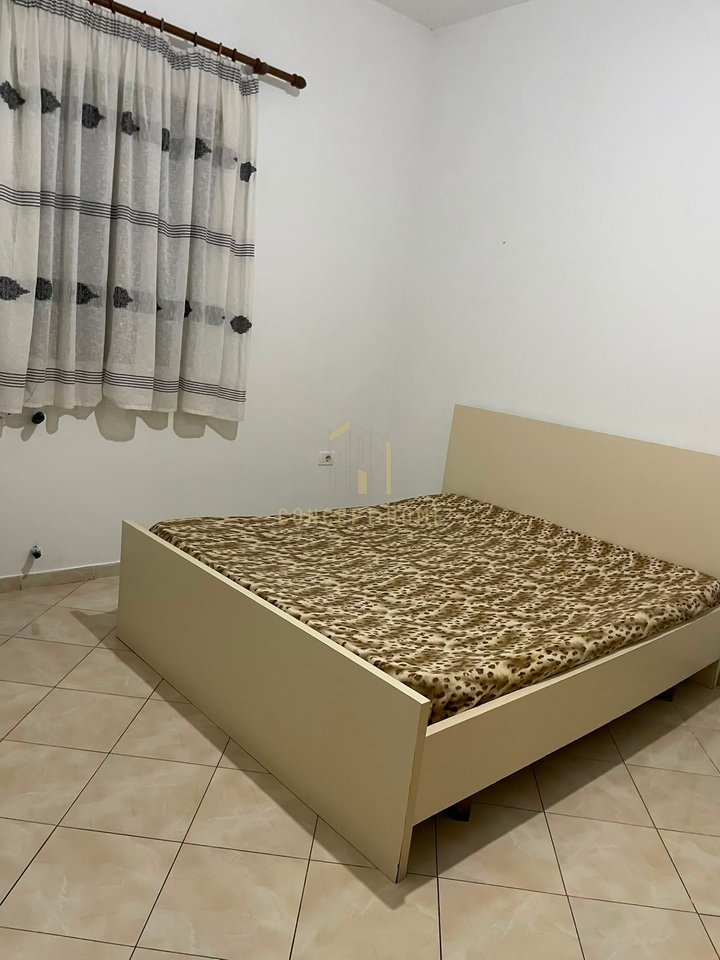 Casa privata 1+1 in affitto in Via 5 Maji