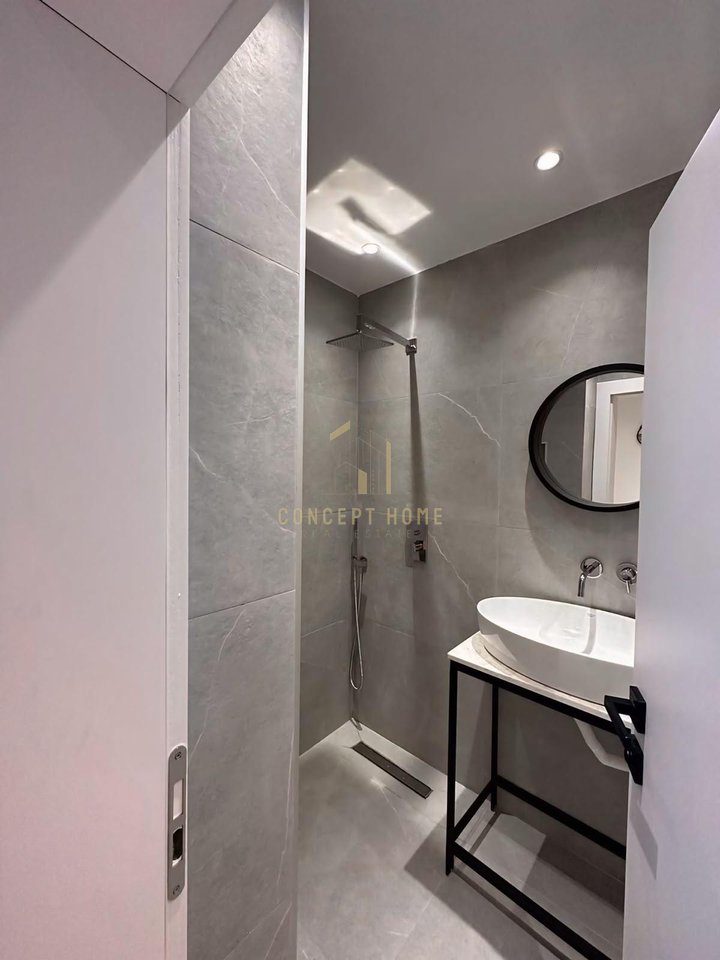 Jepet me qera apartament 1+1 Ne Qender