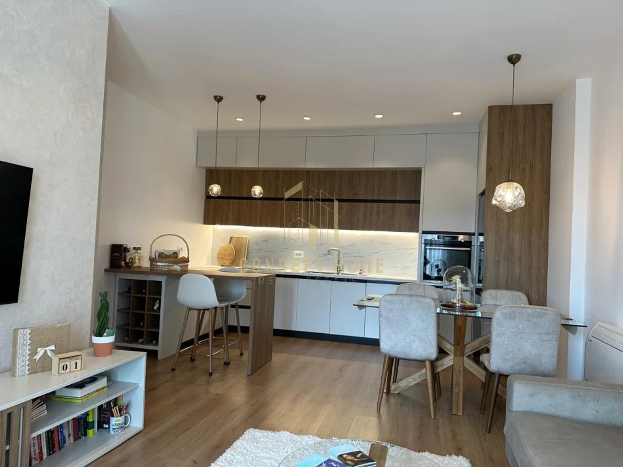 Shitet apartament 2+1+2 tek Kompleksi Kontakt, 21 Dhjetori