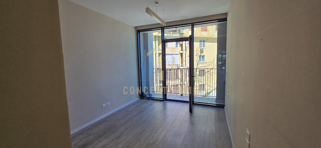 Dyqan  Me Qira në Rruga e Kosovarëve, Tiranë - 1500€ | 102 m²