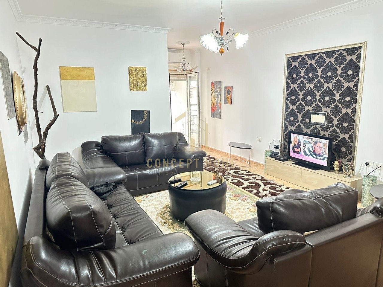 Jepet me qera apartament 2+1+2 tek Zogu i Zi