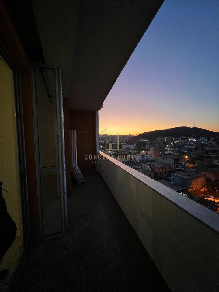 Shitet apartament 2+1 ne Misto Mame
