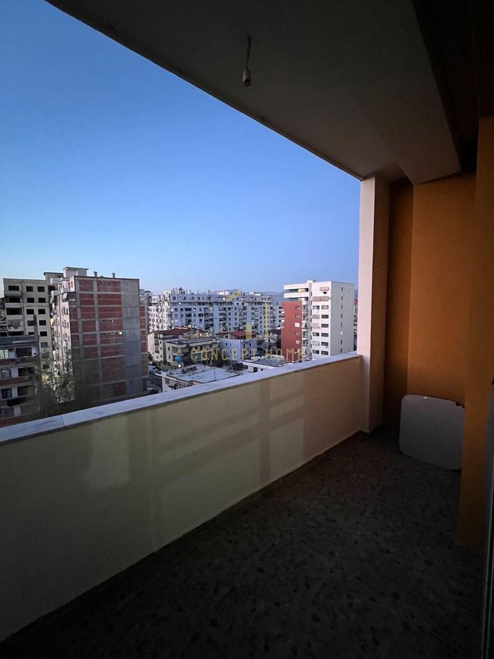 Shitet apartament 2+1 ne Misto Mame