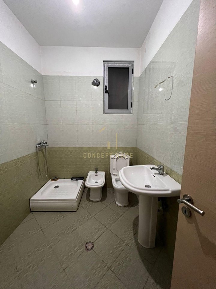 Shitet apartament 2+1 ne Misto Mame