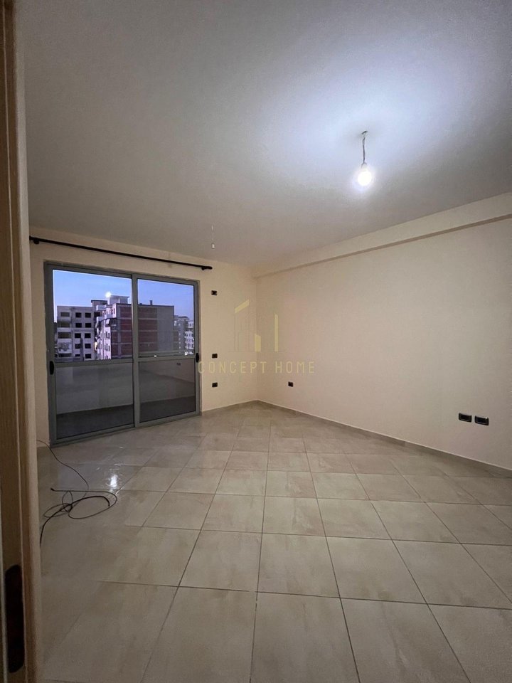 Shitet apartament 2+1 ne Misto Mame