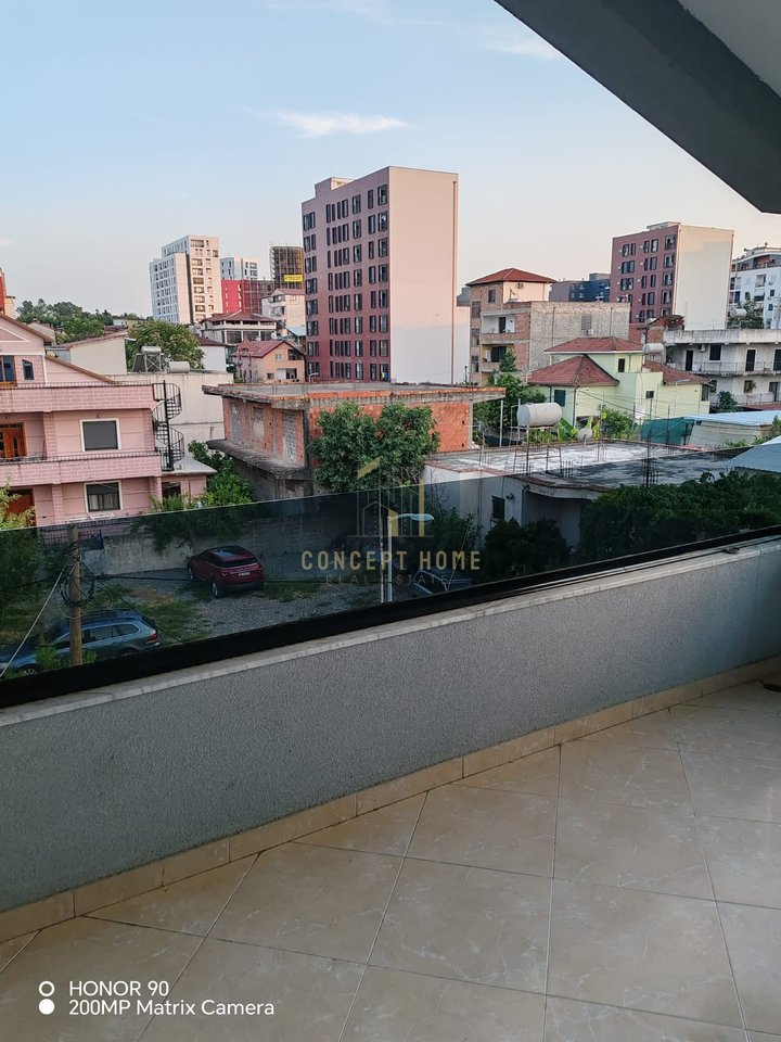 Apartament 1+1 Me Qira në Rrugën 5 Maji, Tiranë - 450€ | 75 m²