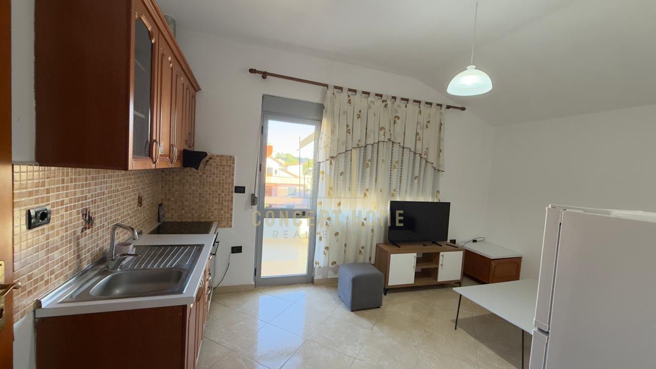 Apartament 1+1 Me Qira në Rrugën 5 Maji, Tiranë - 450€ | 75 m²