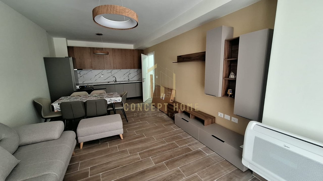 Affittasi appartamento 2+1 a 5 Maj