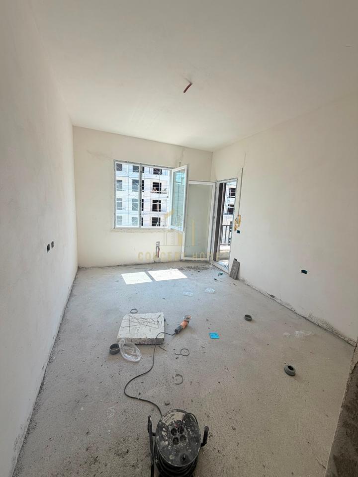 Shitet apartament 2+1+2 ne Paskuqan tek British Residence.