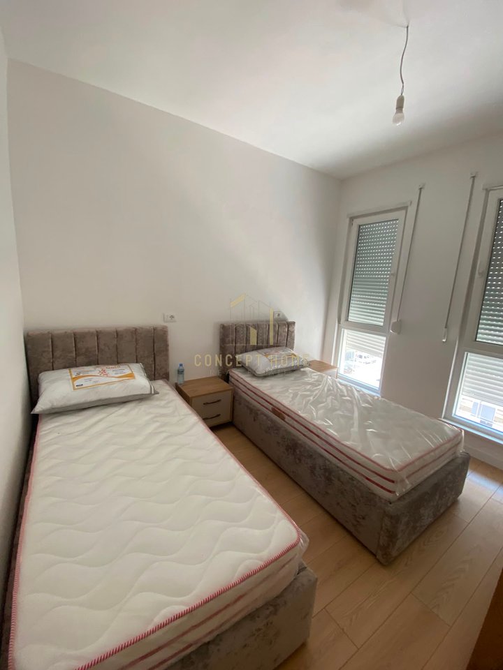 Jepet Apartament me qera 2+1+2 tek Univers City