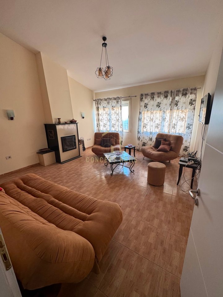 Shitet apartament 2+1+2 ne Fresk /Cmimi : 185milion e 600mij leke