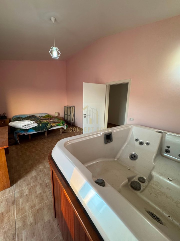 Shitet apartament 2+1+2 ne Fresk /Cmimi : 185milion e 600mij leke