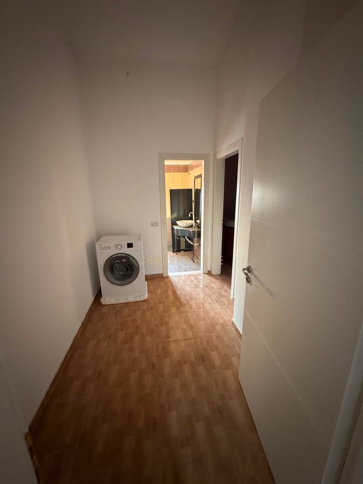 Shitet apartament 2+1+2 ne Fresk /Cmimi : 185milion e 600mij leke