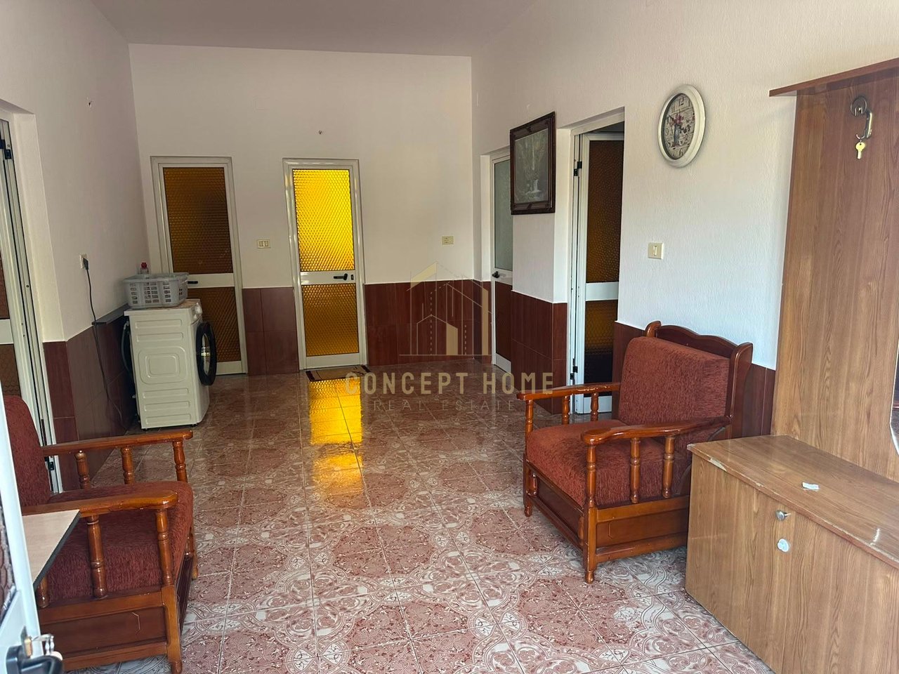Jepet me qera apartament 2+1 tek Kthesa e Kamzes