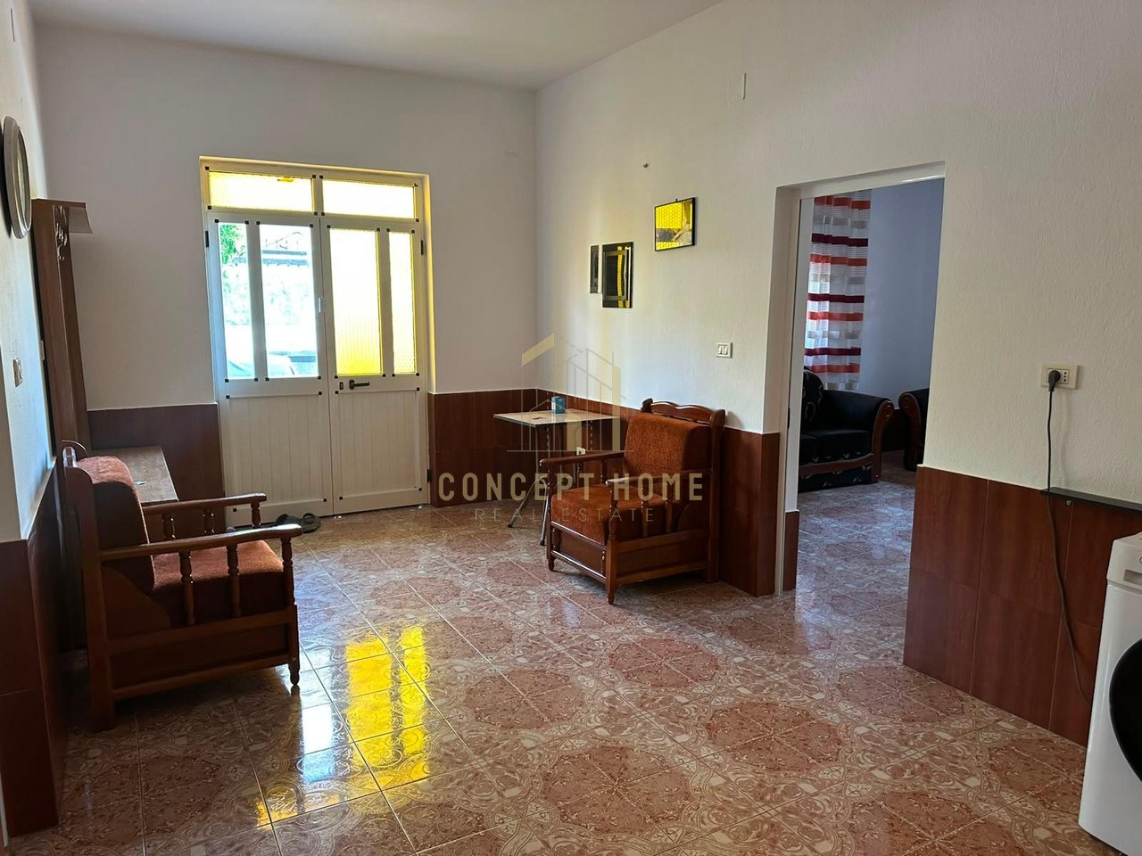 Jepet me qera apartament 2+1 tek Kthesa e Kamzes