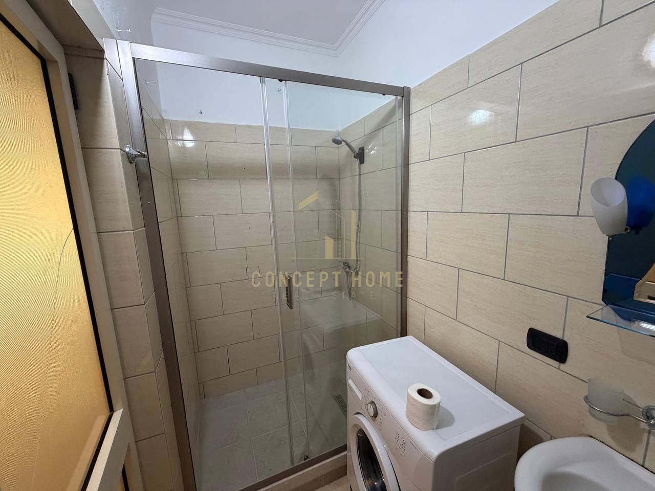 Jepet me qera Apartament 1+1 ne Qender