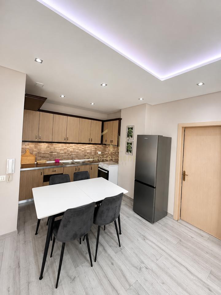 Shitet Apartament 2+1 ne Astir