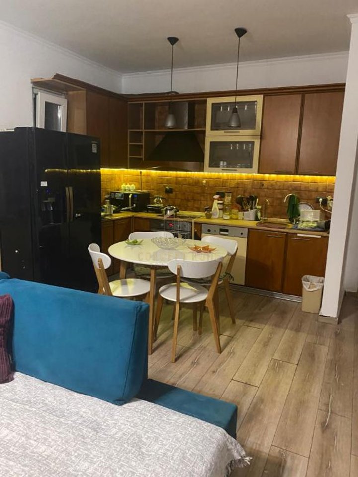 Jepet me qera apartament 2+1+2  ne Selite