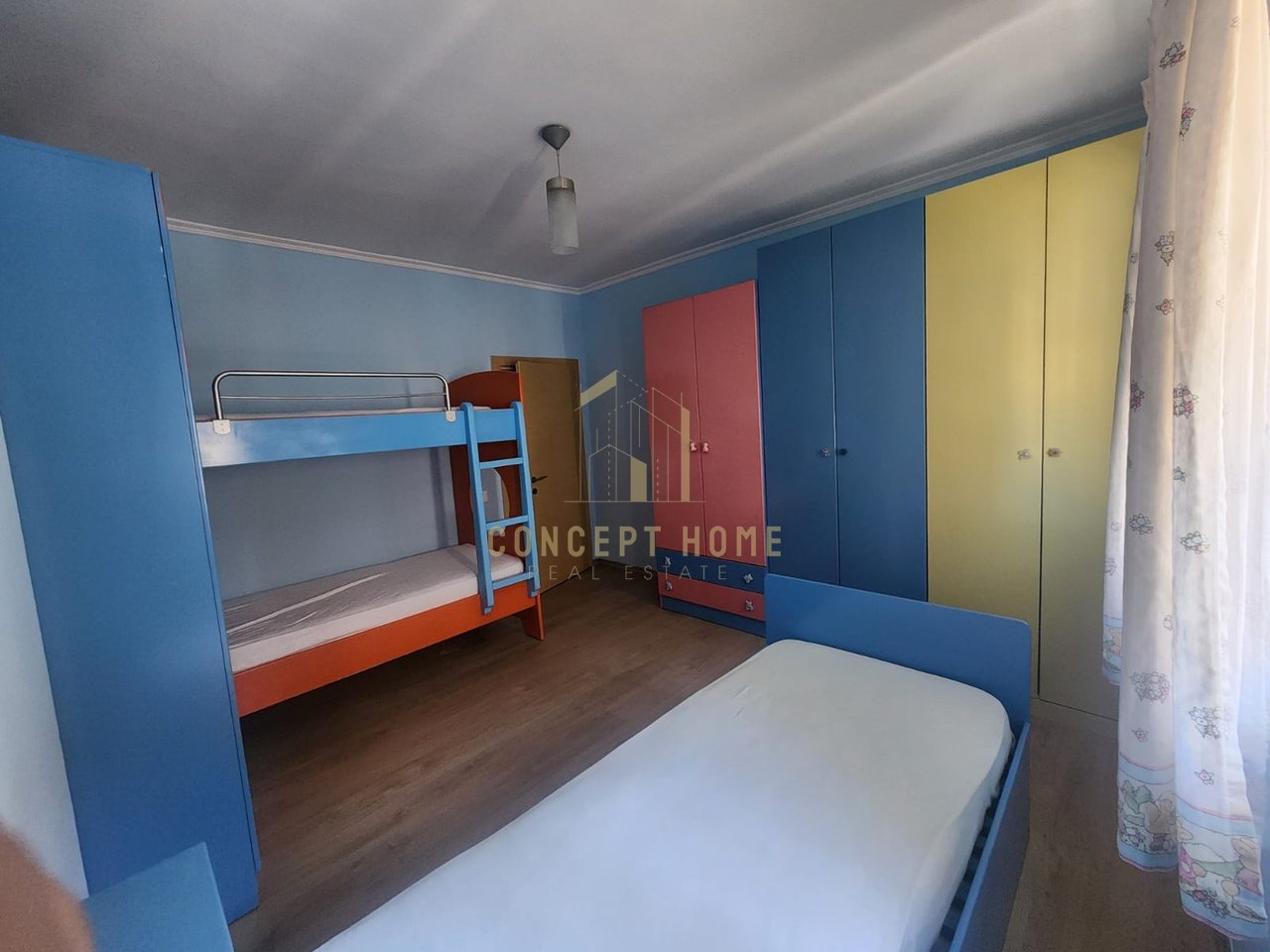 Apartment 2+1 for rent at Komuna e Parisit
