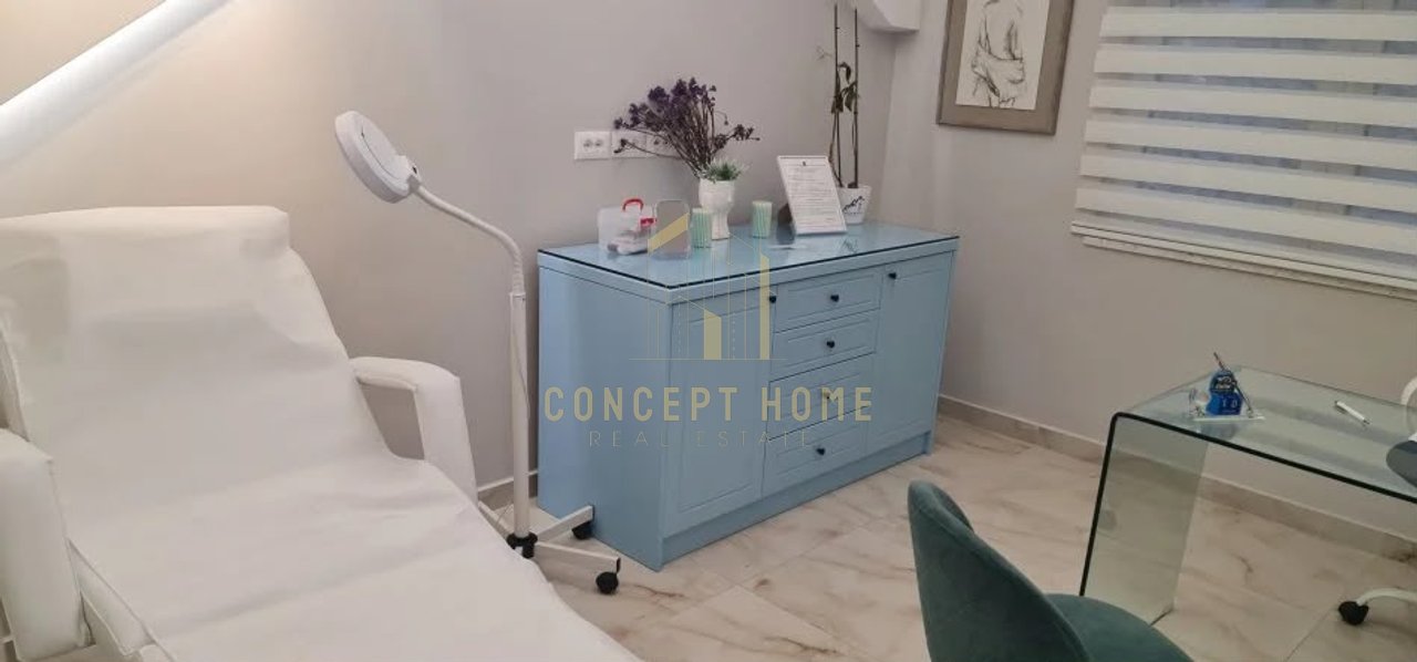Dyqan për Qira në Rruga Fortuzi, Tiranë - 1700€ | 70 m²