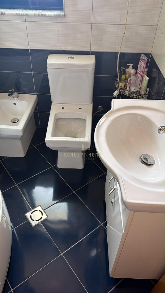 Appartamento 2+1 in affitto in Via Durazzo.