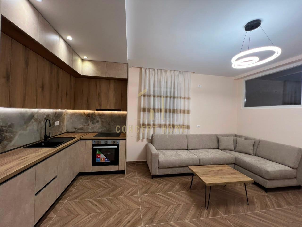 Jepet me qera apartament 2+1+ Parkim ne Sauk