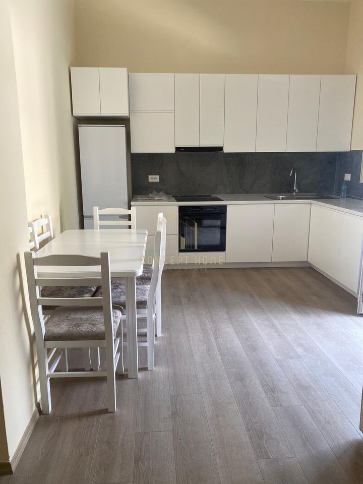 Jepet me qera apartament 2+1+2 ne Babrru