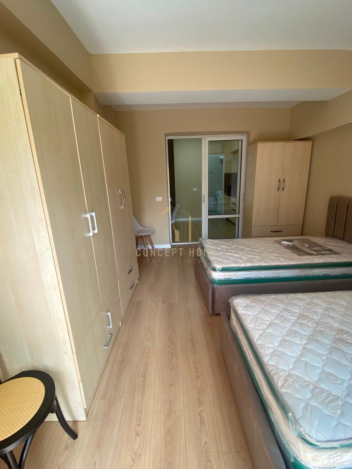 Jepet me qera garzonjere tek 21 Dhjetori