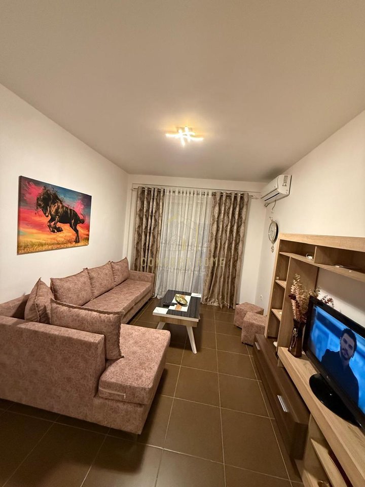 Affittasi appartamento 2+1+2+posto auto vicino al Lago Secco