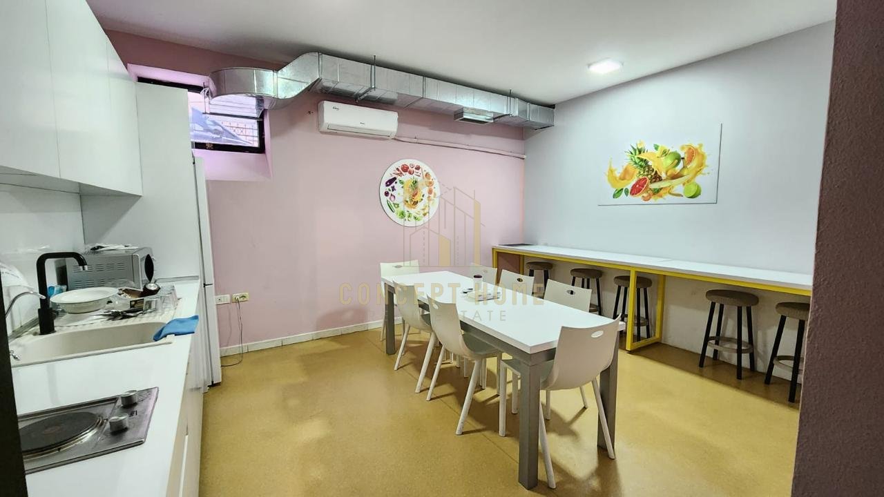 5-Storey Building for Rent in Bllok