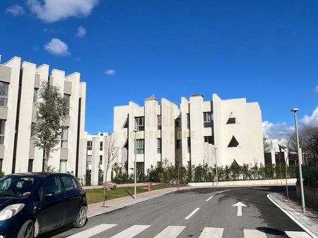 Vilë Me Qira tek Liqeni i Thatë, Green Valley Tiranë - 5000€ | 470 m²