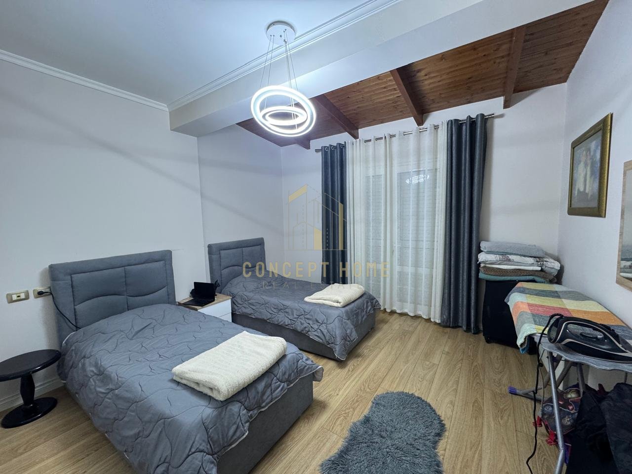Shitet apartament 3+1+2 tek Kodra e Diellit/250.000€