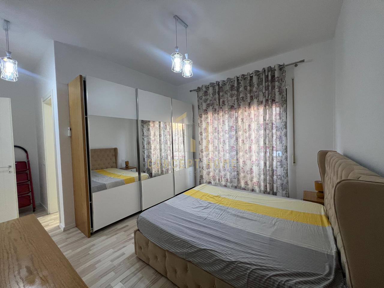 Affittasi appartamento 2+1+2+parcheggio in Via Kavaja/1200 euro