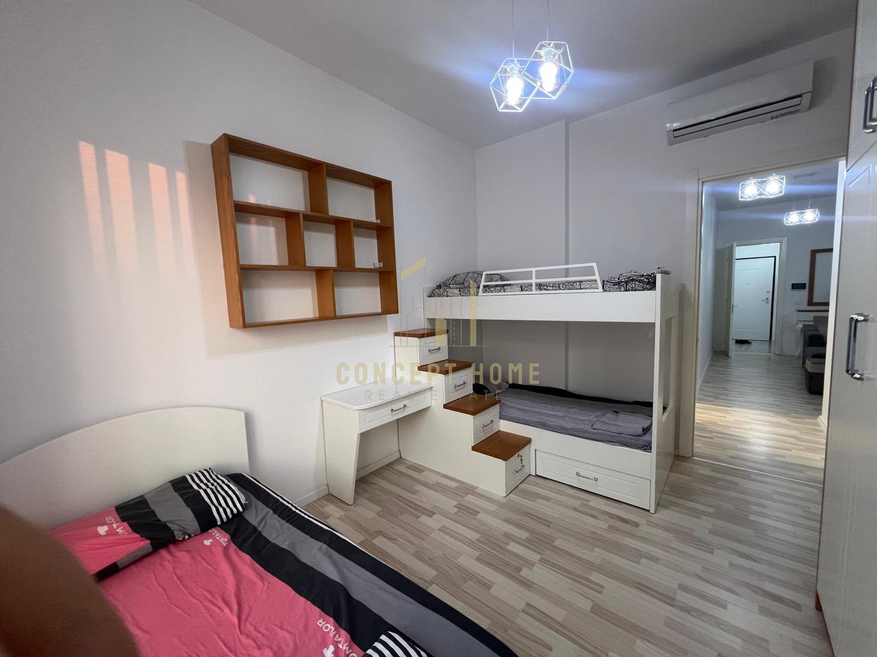 Affittasi appartamento 2+1+2+parcheggio in Via Kavaja/1200 euro